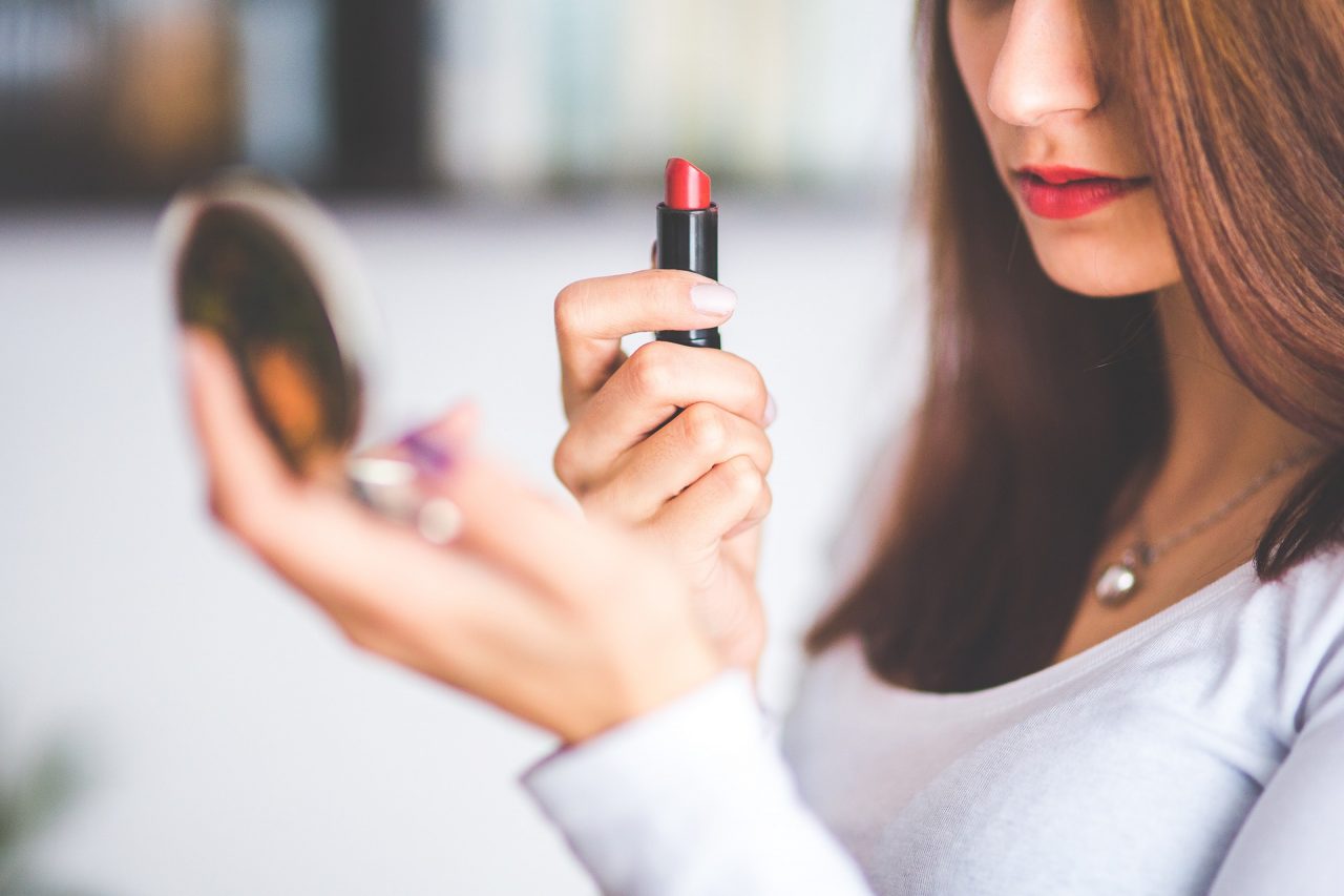lipstick-791761_1920-1280x853.jpg